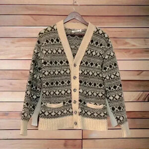 Source  unknown gorgeous, unique Cardigan with two front pockets